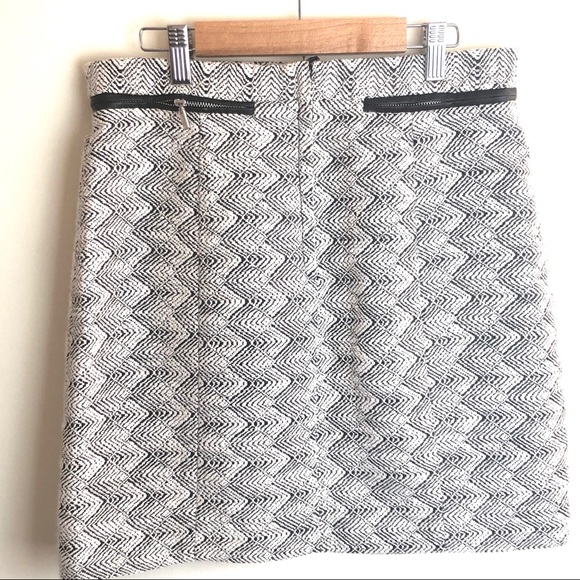 H&M Womens Skirt 29" Waist Black and White Knit Geo-Printed Bottom - Picture 2 of 3